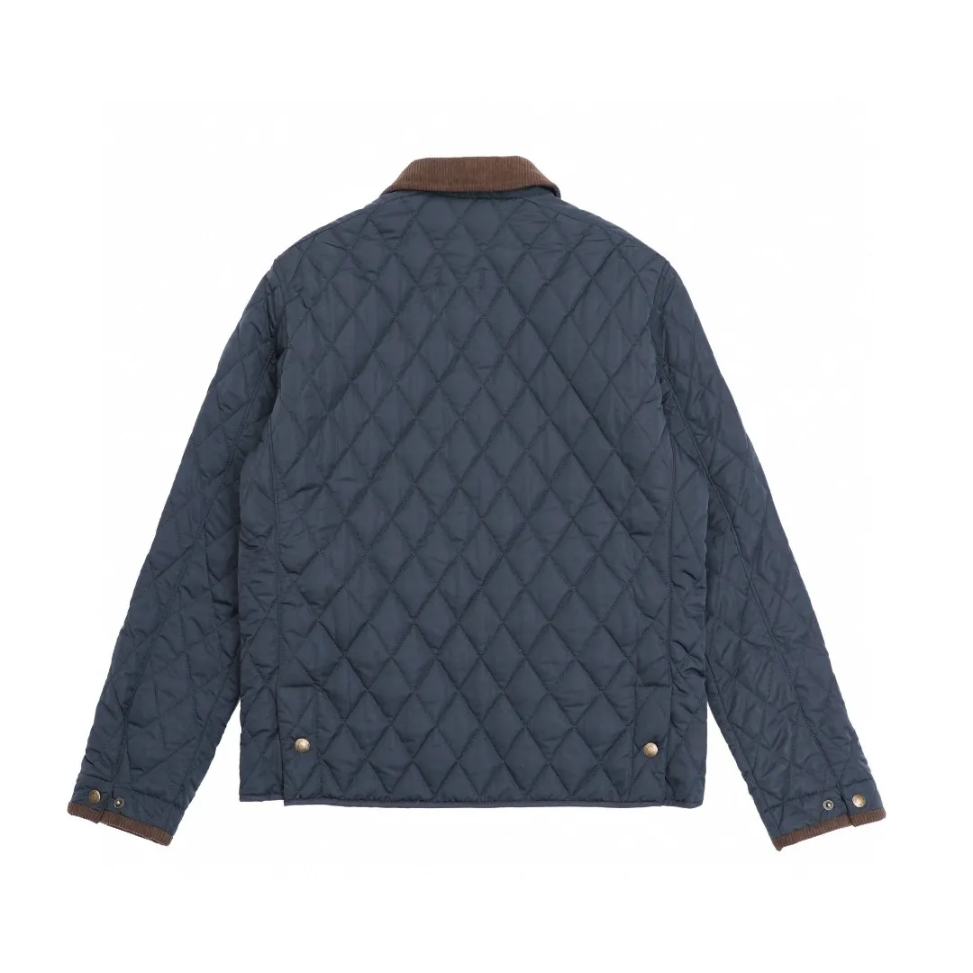 🅿️400 Ralph Lauren New Logo Logo Diamond Plaid Old Money Style Jacket Casual Couple Style Small Cotton Clothes 1️⃣Selected high-quality high-elastic cotton, internal and external integrated quilting technology with moderate thickness, encrypted high-quality quilting threads to integrate the fabrics into one! 2️⃣The workmanship details are perfectly controlled, the sleeves and shoulders are exquisitely embroidered with patches and small labels, the corduroy color-blocked lapels, and the multi-pocket design show off the details and highlight your personality! The version is simple but not simple! 3️⃣It is very youthful and energetic, and can be easily worn by both men and women. It is very in line with the fashion aesthetic concepts of today's young people! 4️⃣A full set of customized accessories, complete with three standards, same style for men and women, a must-have for couples! Color: black, navy blue Size: S, M, L, XL